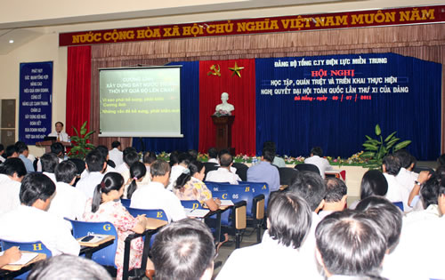 Tổng Công ty Điện lực miền Trung quán triệt và triển khai thực hiện Nghị quyết Đại hội XI của Đảng